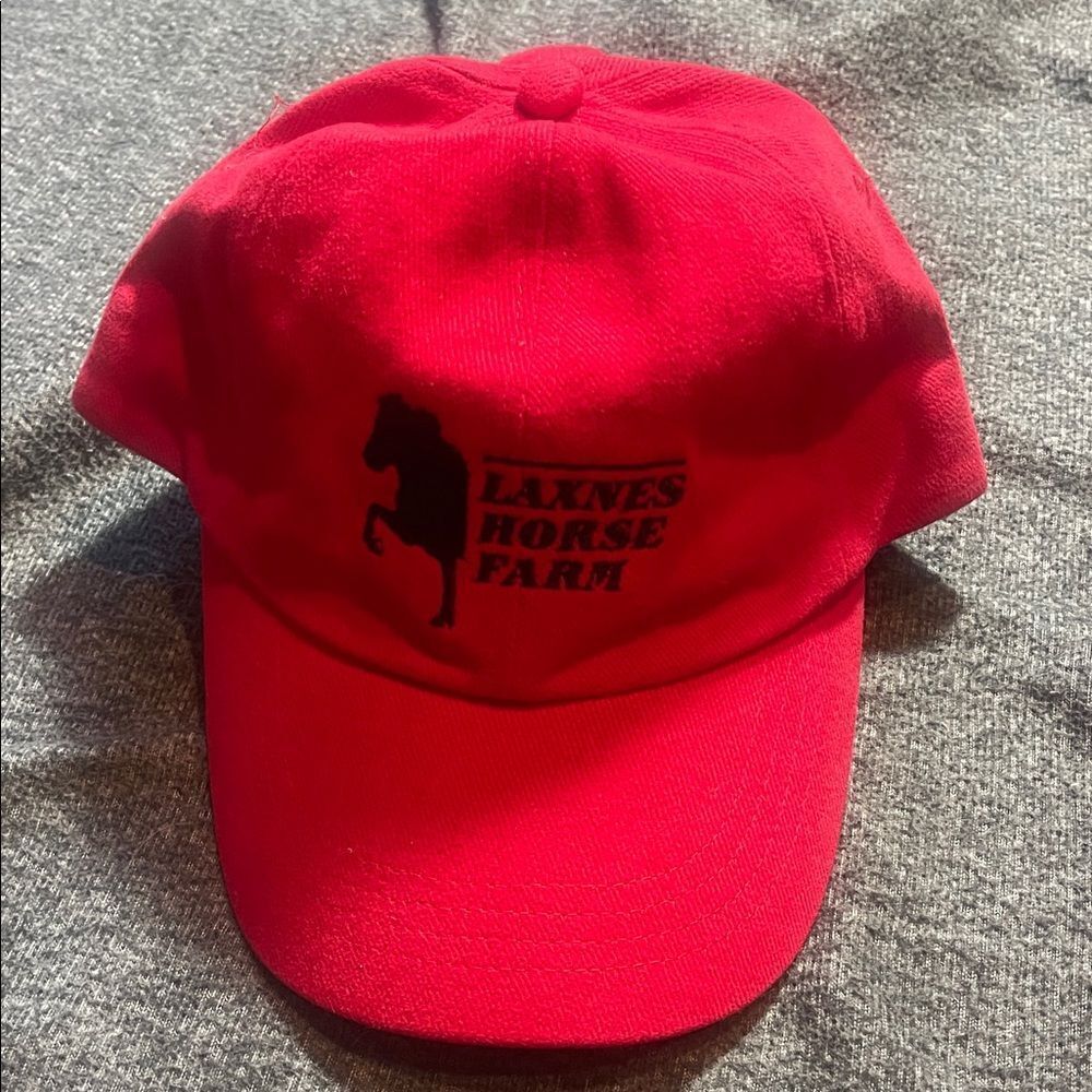Laxnes horse farm hat